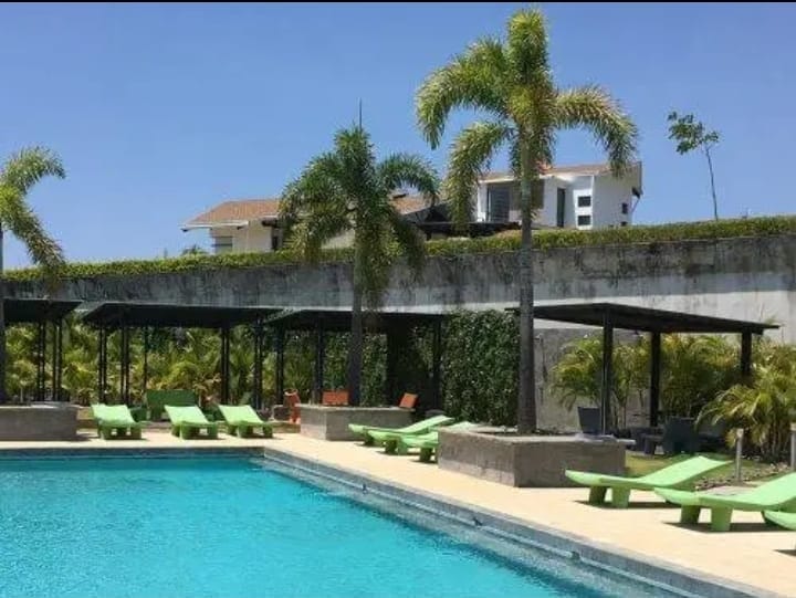 Lote en Condominio Lomas del Sol